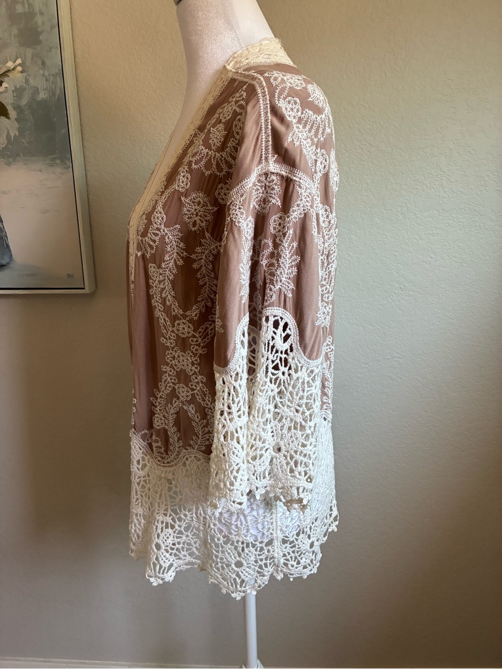 Democracy Boho Crochet Trim Kimono in Taupe & Cream Size Small - Picture 5 of 8